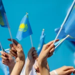 28 человек носят имя Казахстан