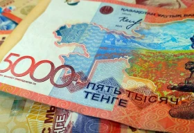 25,3 млрд тенге перечислили к школе казахстанским родителям