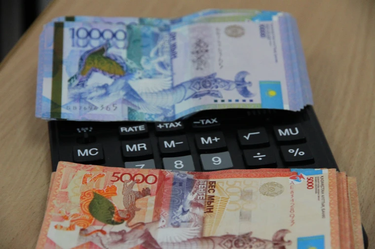 Безработным казахстанцам выплатят пособие из Госфонда
