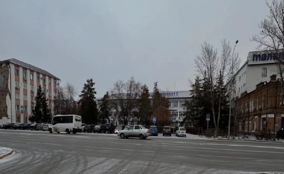 За счет вырубки деревьев планируют реконструировать поликлинику в Уральске