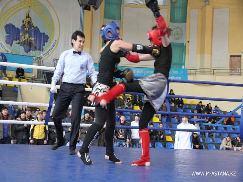 В Уральске наградили работников Казахского драматического театра