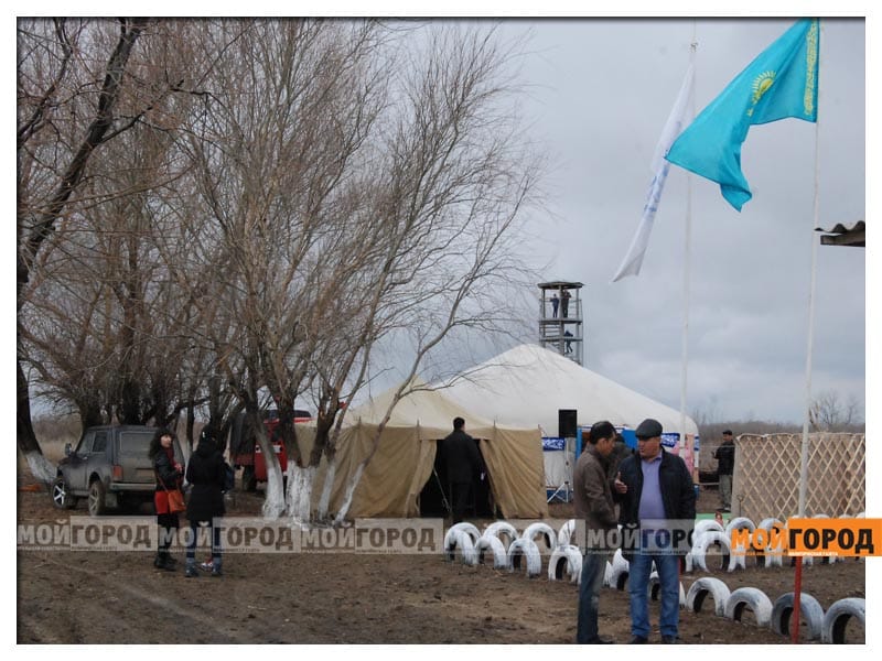 Снимают ограды и калитки: в полиции расследуют кражу с могил в Уральске