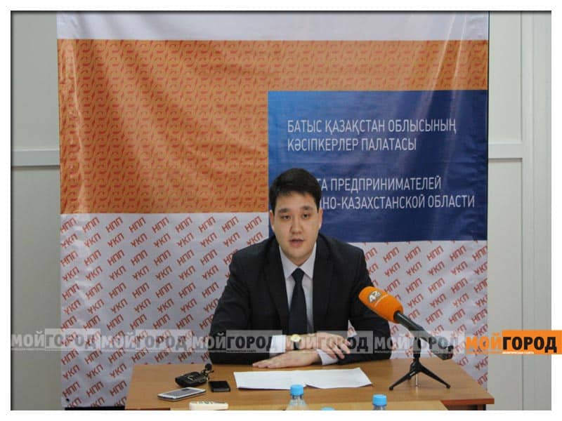 В Атырау травят гнус в подвалах многоэтажек