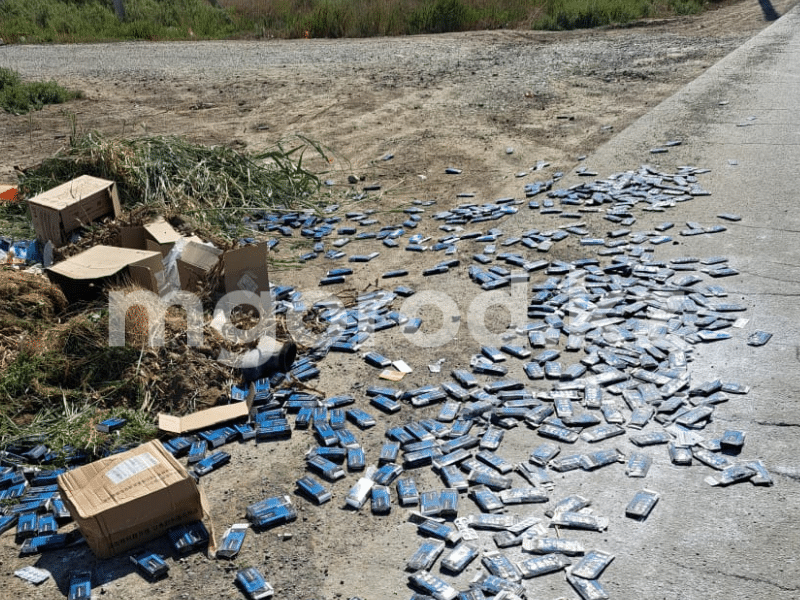 Просроченные таблетки разбросали в одном из микрорайонов Атырау