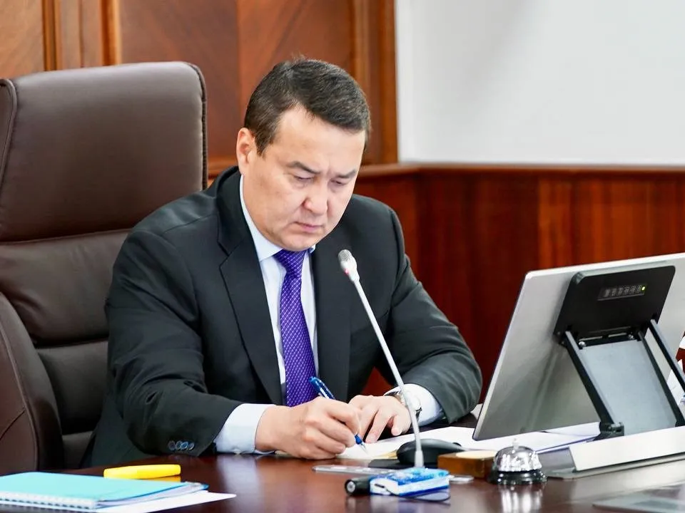 Никакого дефицита ГСМ не будет — премьер об авариях на АНПЗ и МАЭК