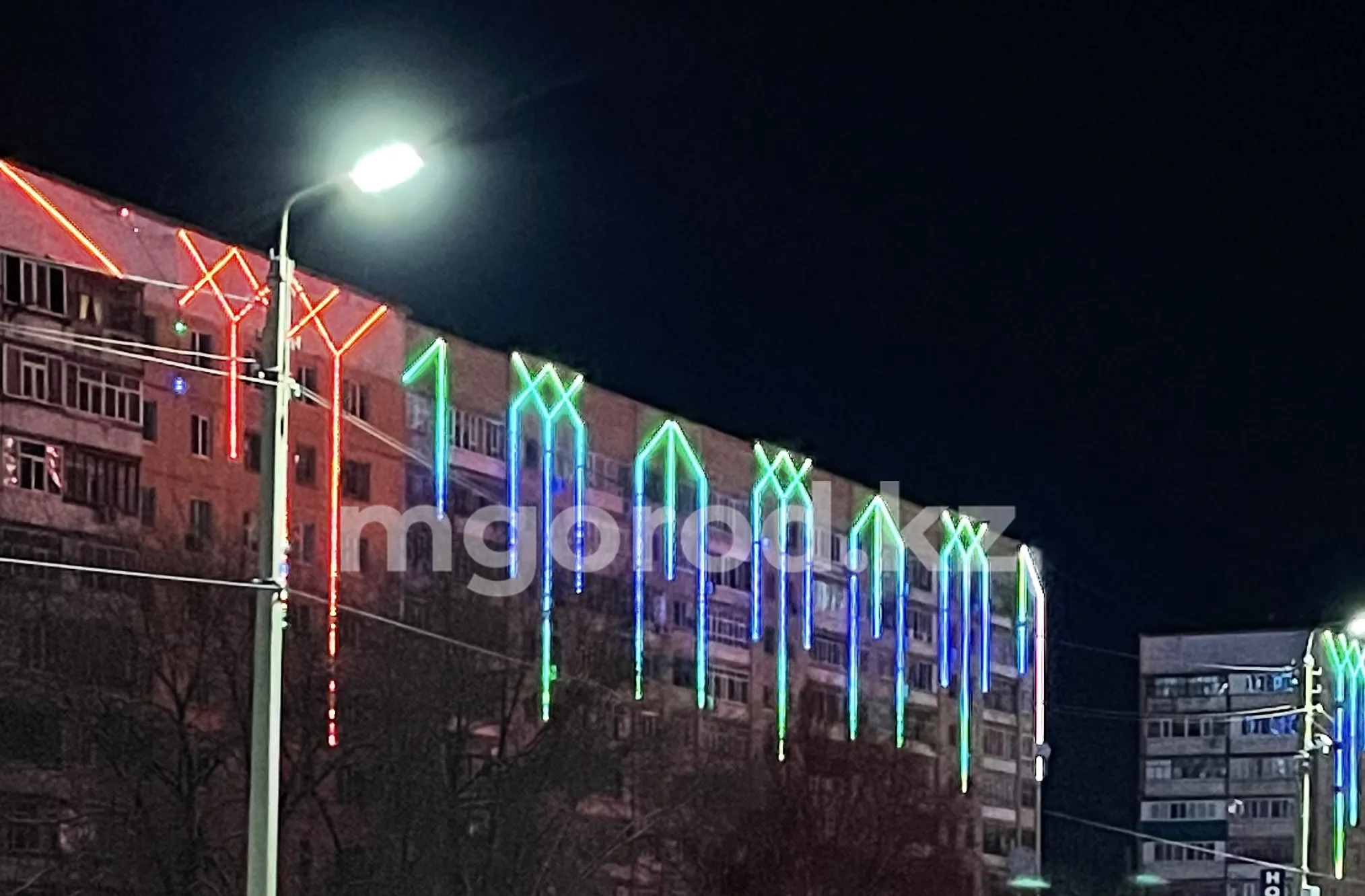 На 40 зданиях и сооружениях Уральска появится архитектурная подсветка