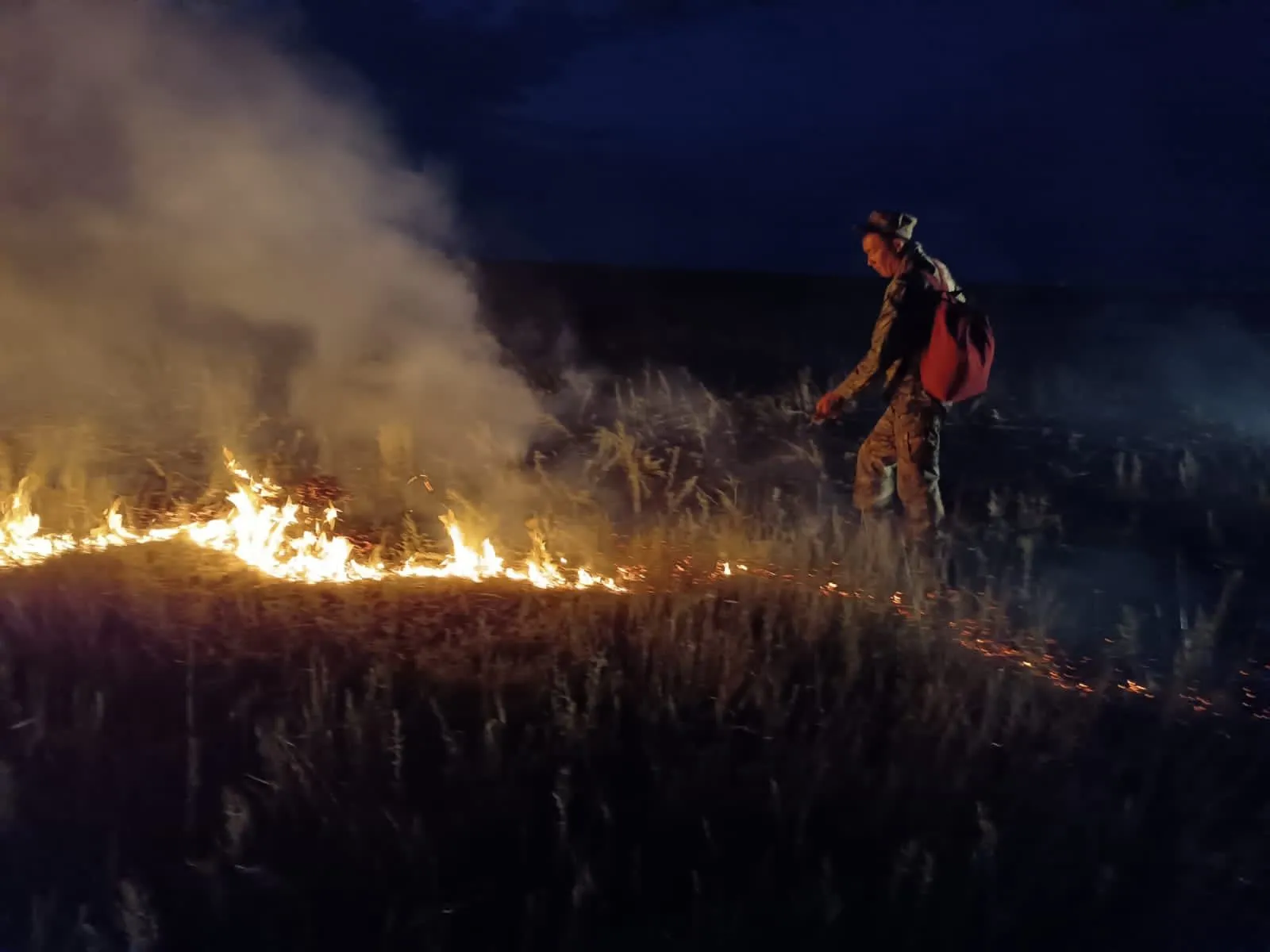 В ЗКО врачи рассказали о состоянии пожарного, получившего ожоги