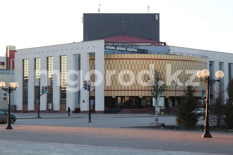 В Уральске начался капитальный ремонт театра