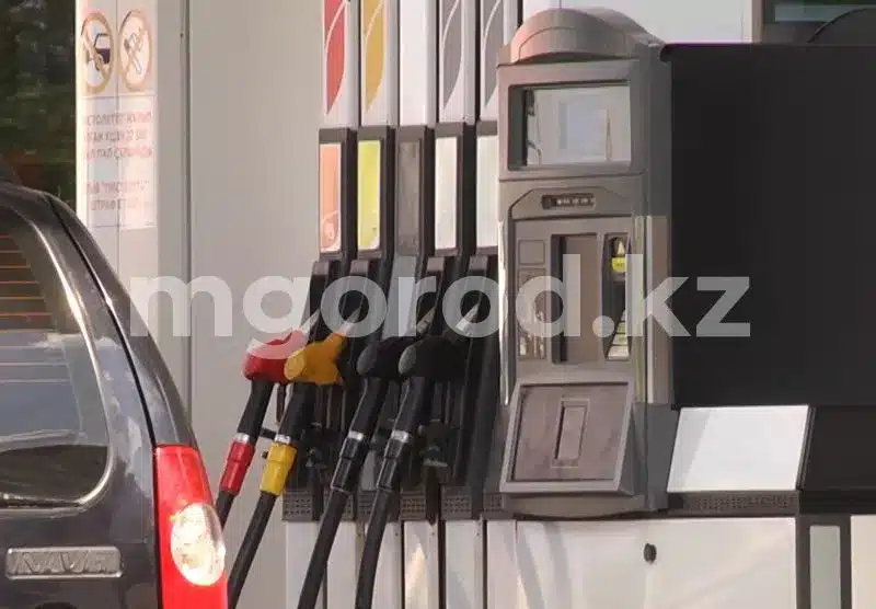 О возможном дефиците бензина АИ-95 заявил глава Минэнерго