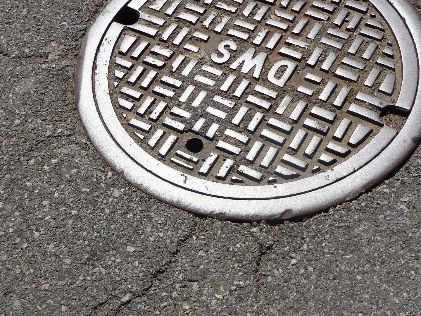 Двое рабочих погибли в канализационном колодце в Атырауской области