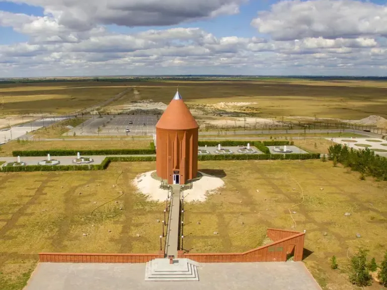 В национальном пантеоне осталось только четыре места для захоронения