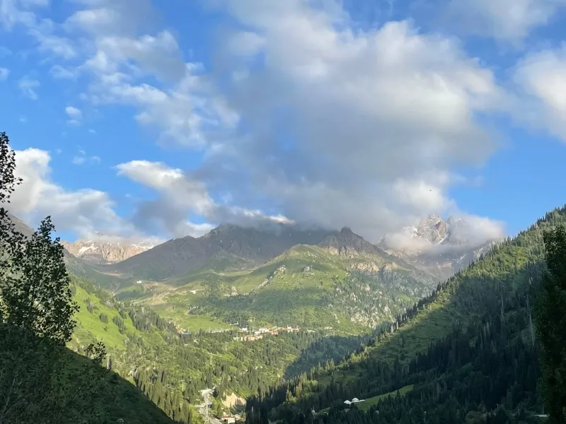 Пик Нурсултан переименовали?