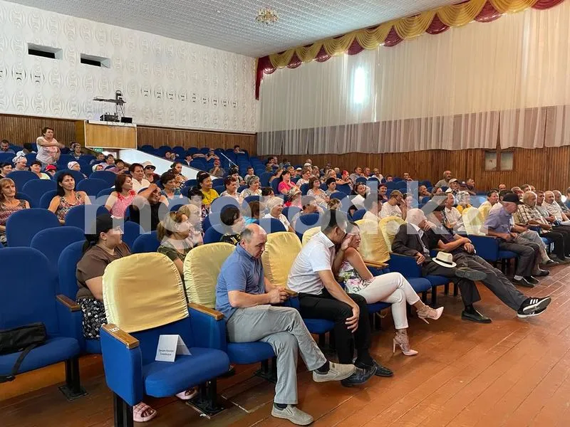 Спор разгорелся во время схода жителей в селе ЗКО