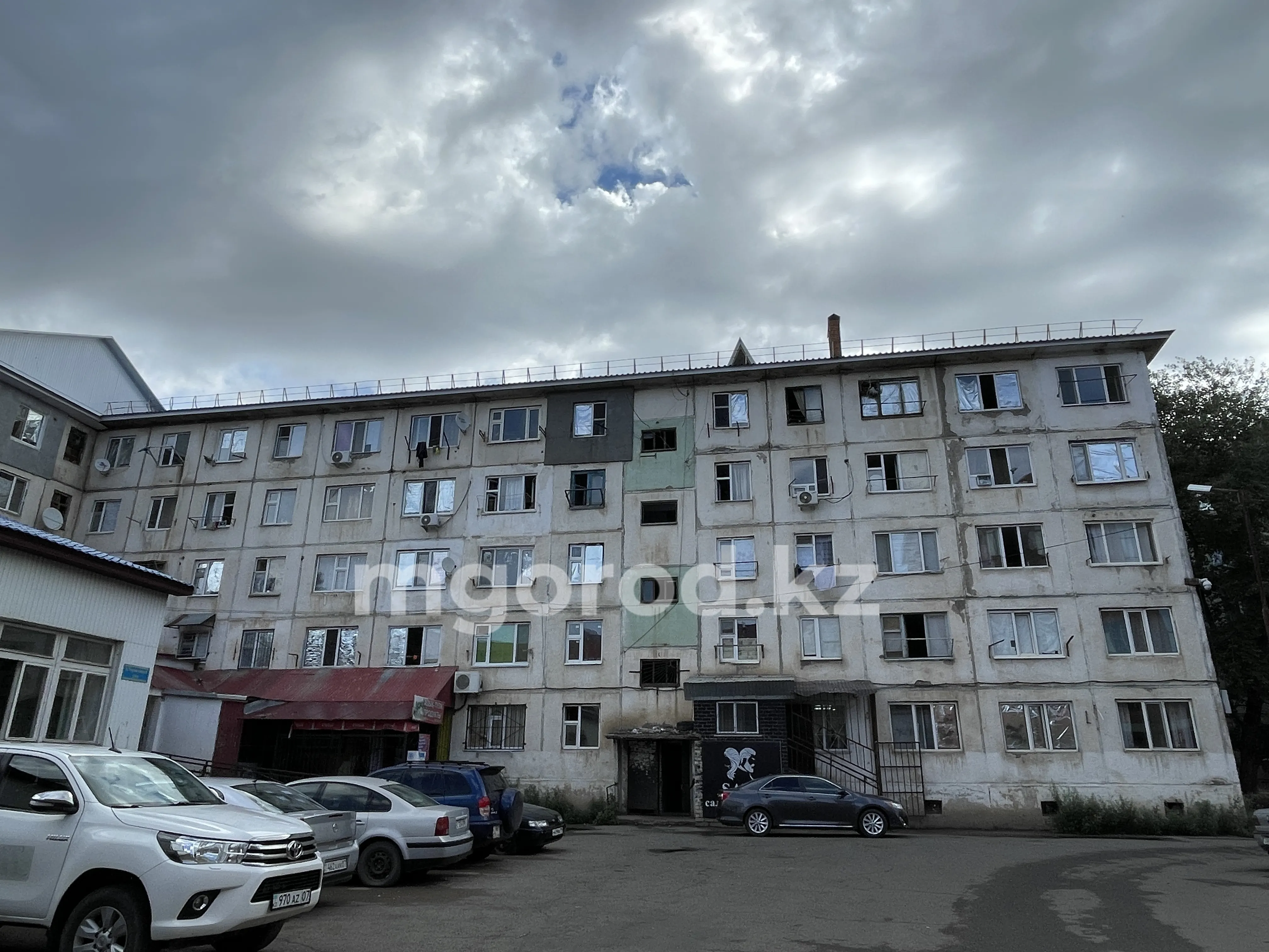 68 раз за полгода вызывали участкового в одно общежитие Уральска