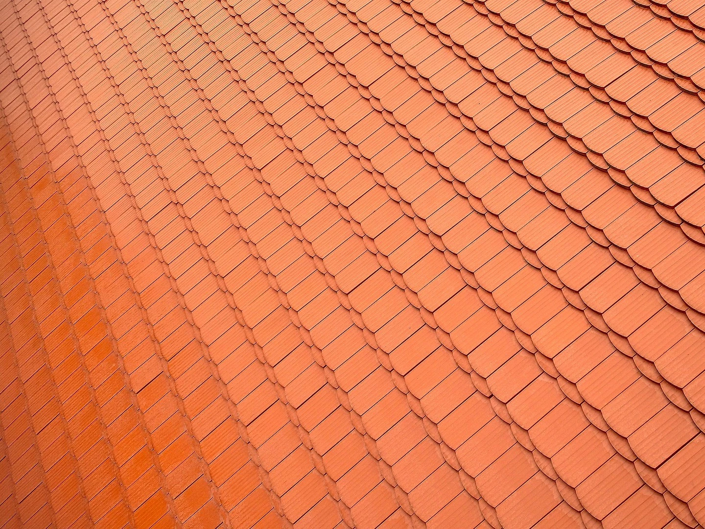 Преимущества и недостатки использования гибкой черепицы в Казахстане