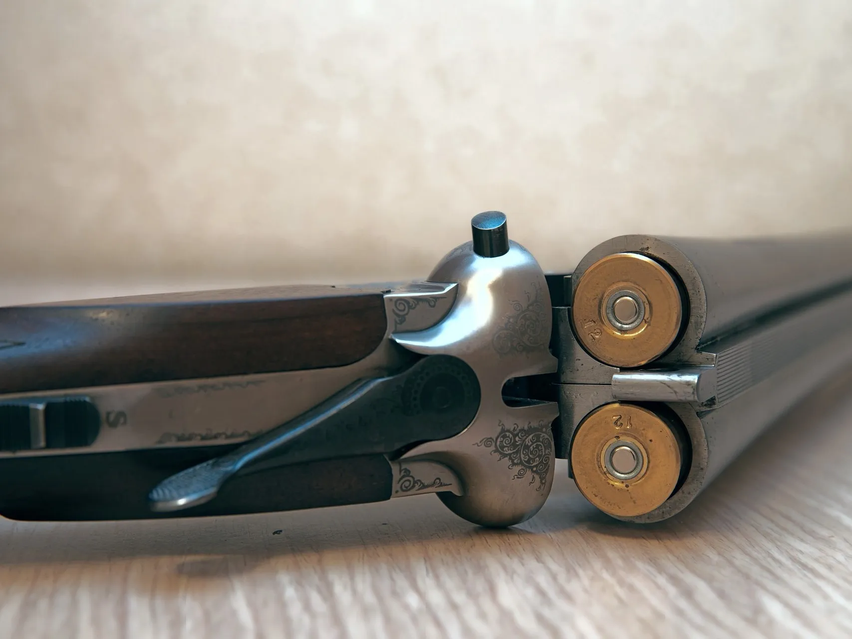 В ЗКО мужчина из ружья ранил ребёнка и двоих взрослых