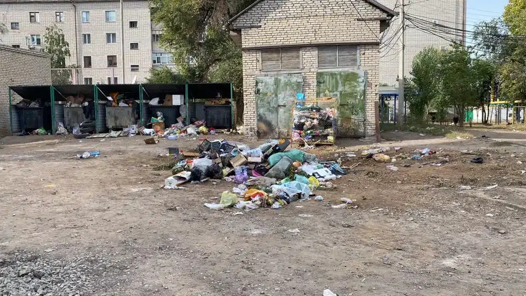 79 продавцов рынка в Уральске наказали за несоблюдение чистоты