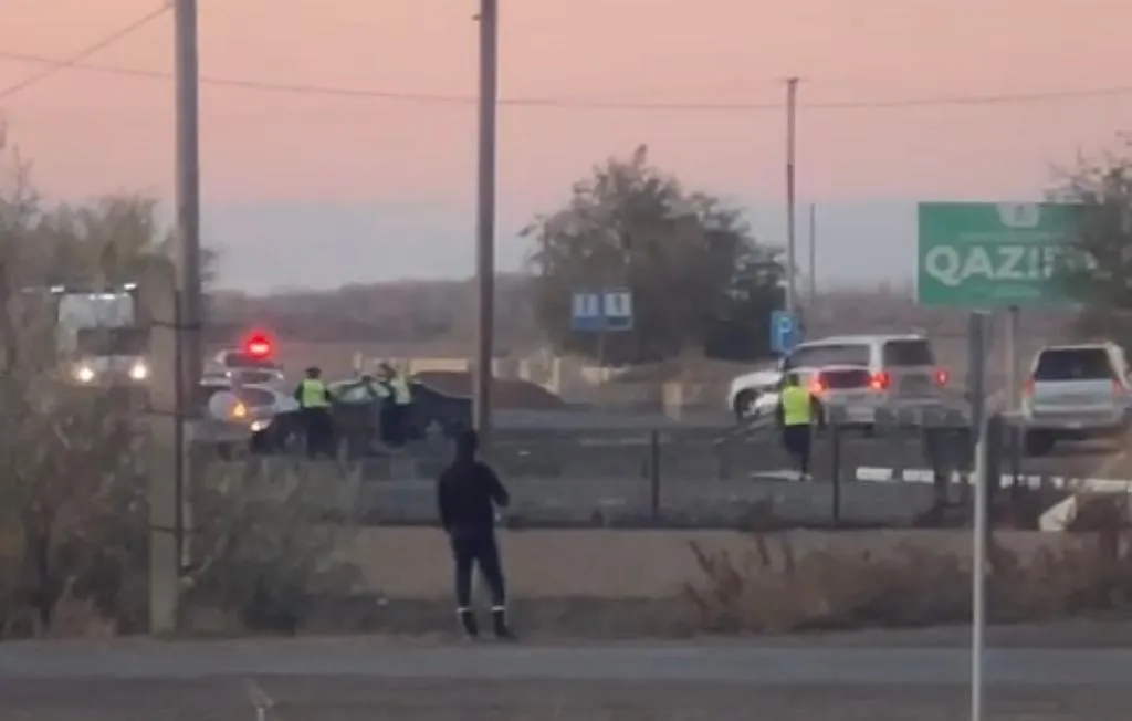 Водитель без прав пытался скрыться от полицейских на трассе Уральск — Атырау