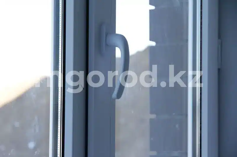 Двухлетний малыш выпал из окна пятого этажа в Атырау