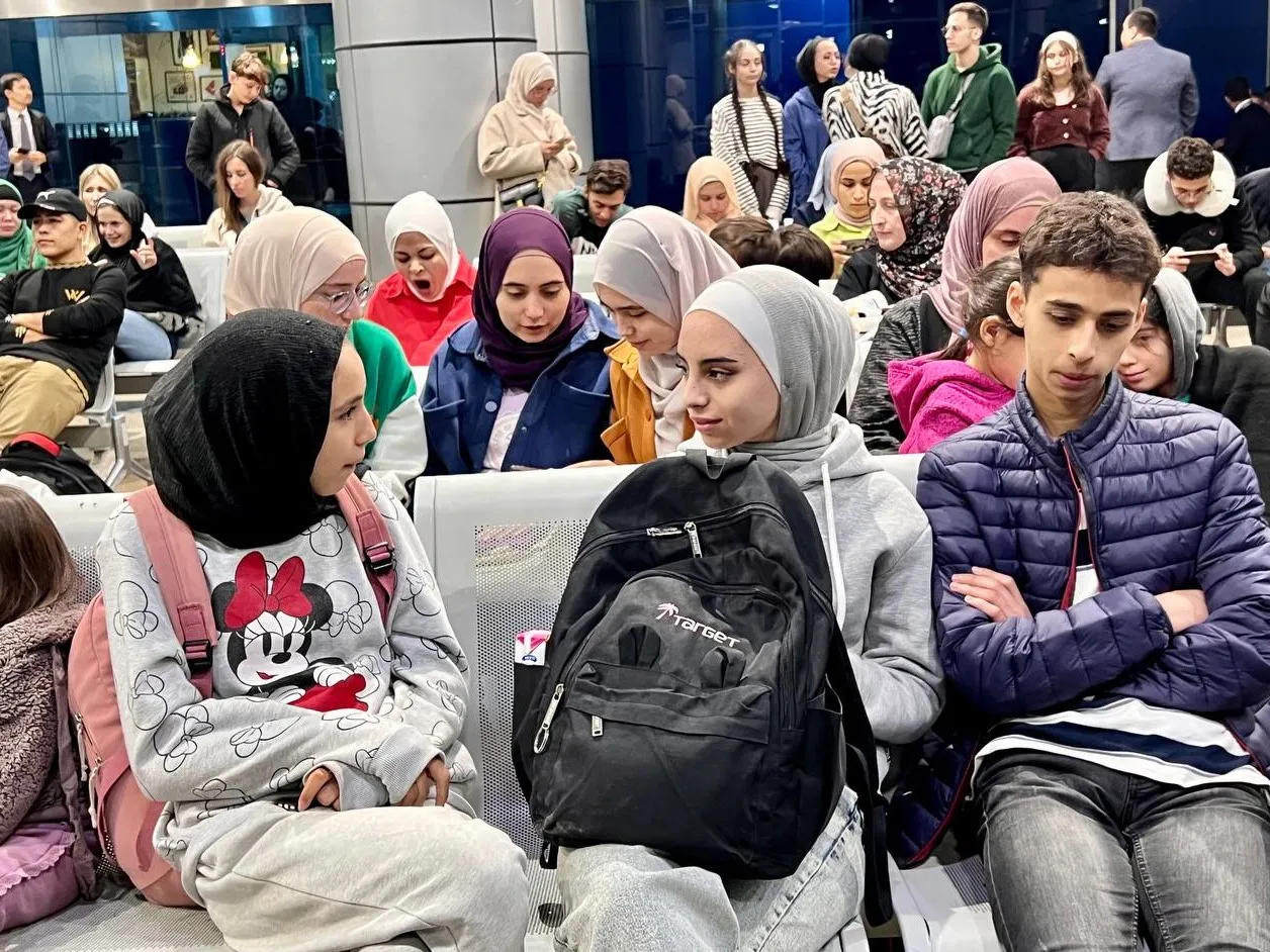 Эвакуированные из сектора Газа казахстанцы прибыли в Алматы