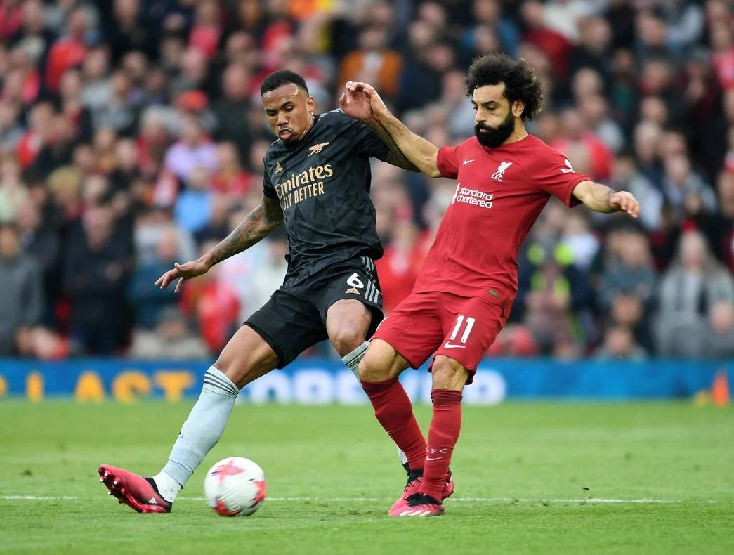 «Ливерпуль» и «Арсенал» сыграют за лидерство в АПЛ. Когда матч и какие коэффициенты