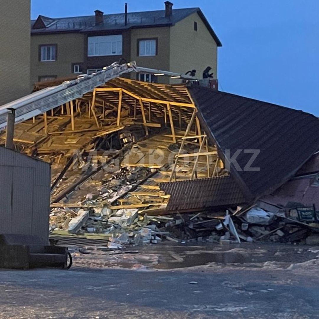 Взрыв в кафе Уральска: двое погибли, шестерых вытащили из-под завалов