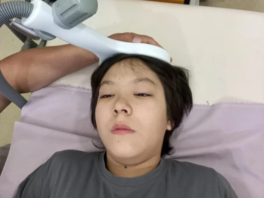 Как реабилитация заграницей помогает девочке из Уральска