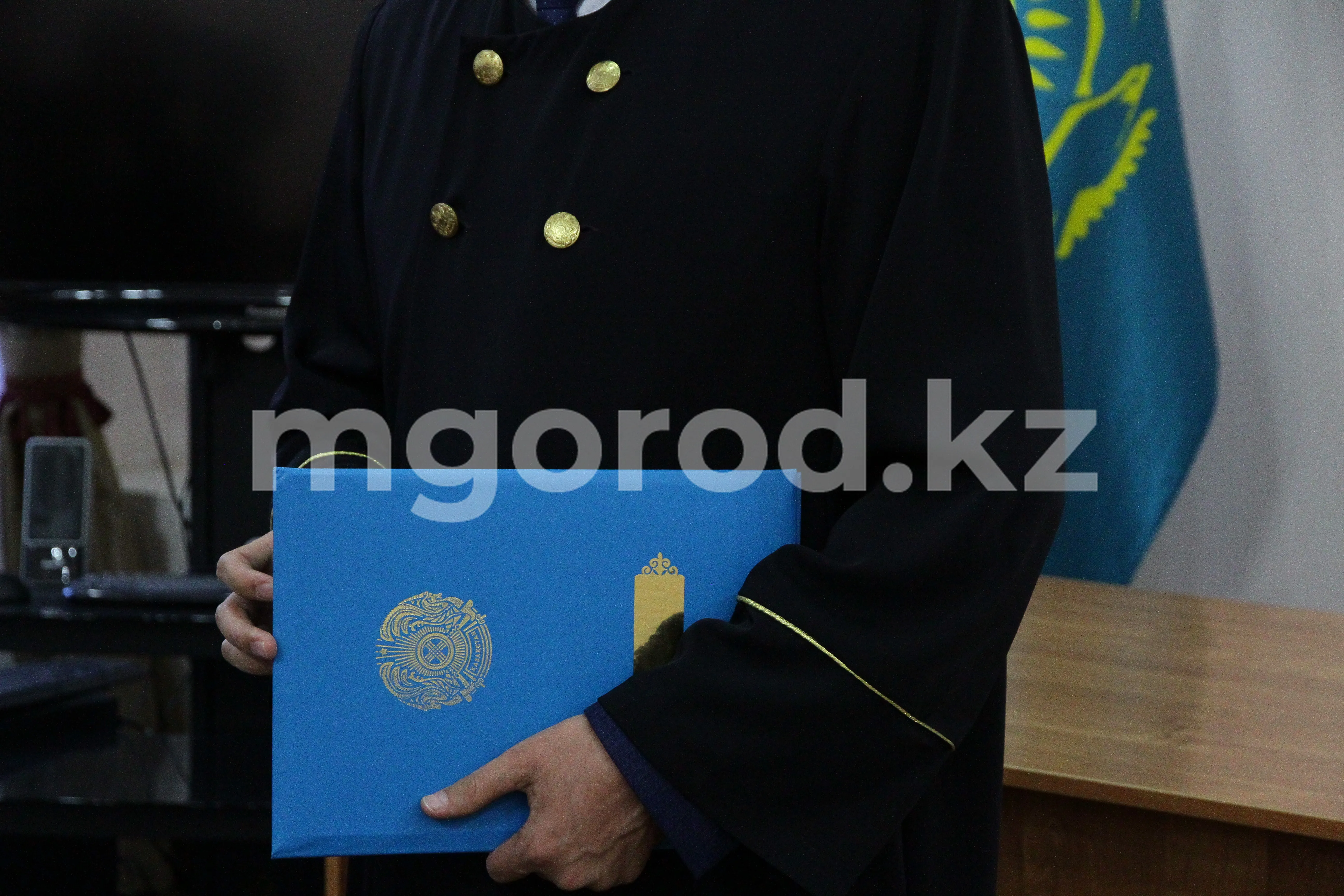 Атырауского судью поймали с поличным при получении 2,5 млн тенге