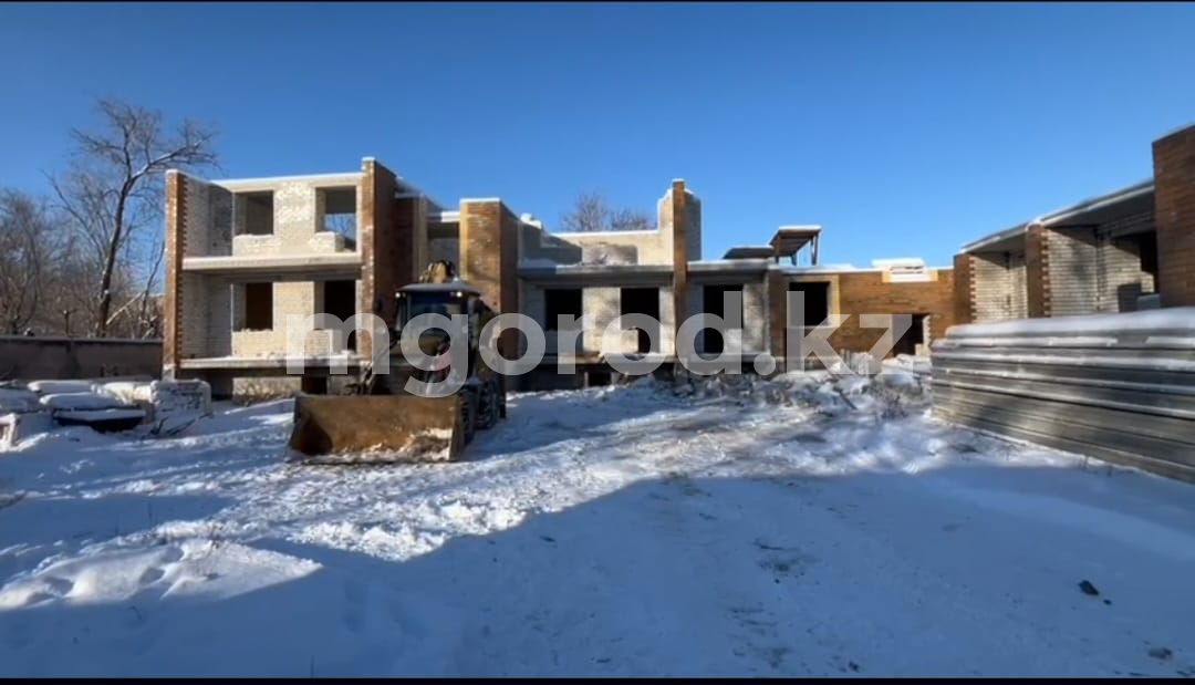 Многоквартирный дом вместо СТО строили в Уральске