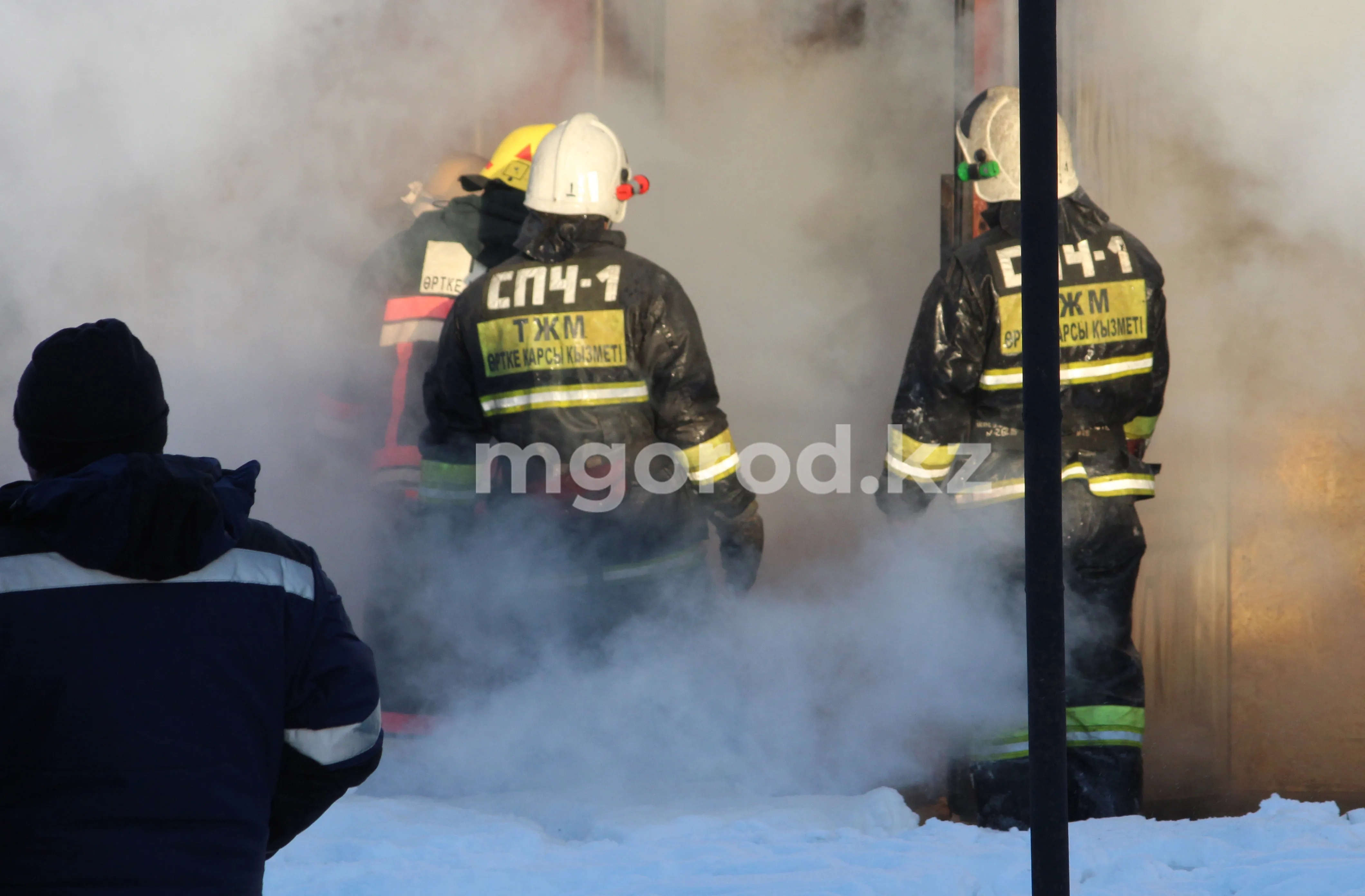 Пожилая женщина пострадала в пожаре в Уральске