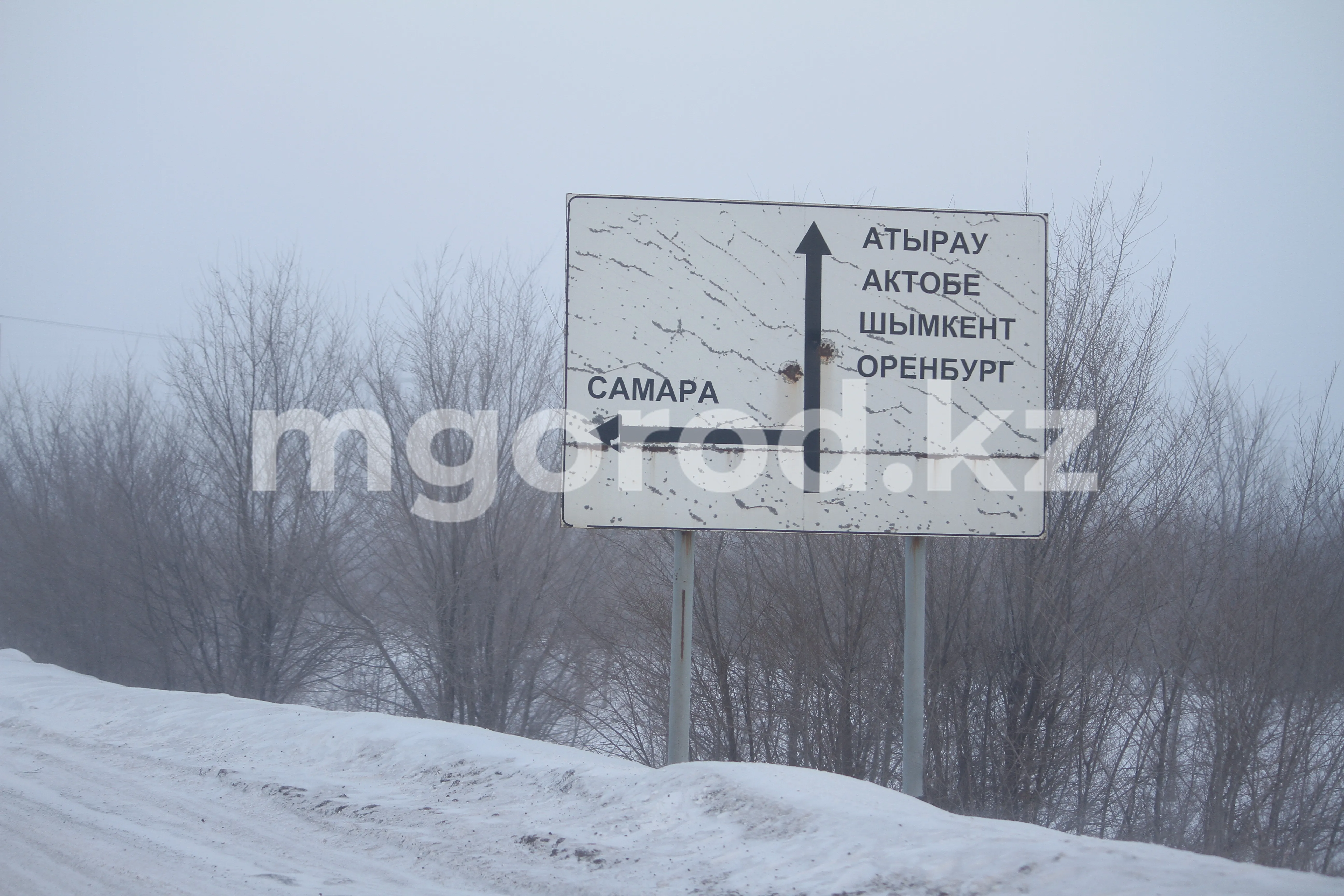 Трассу в ЗКО закрыли для большегрузов и автобусов