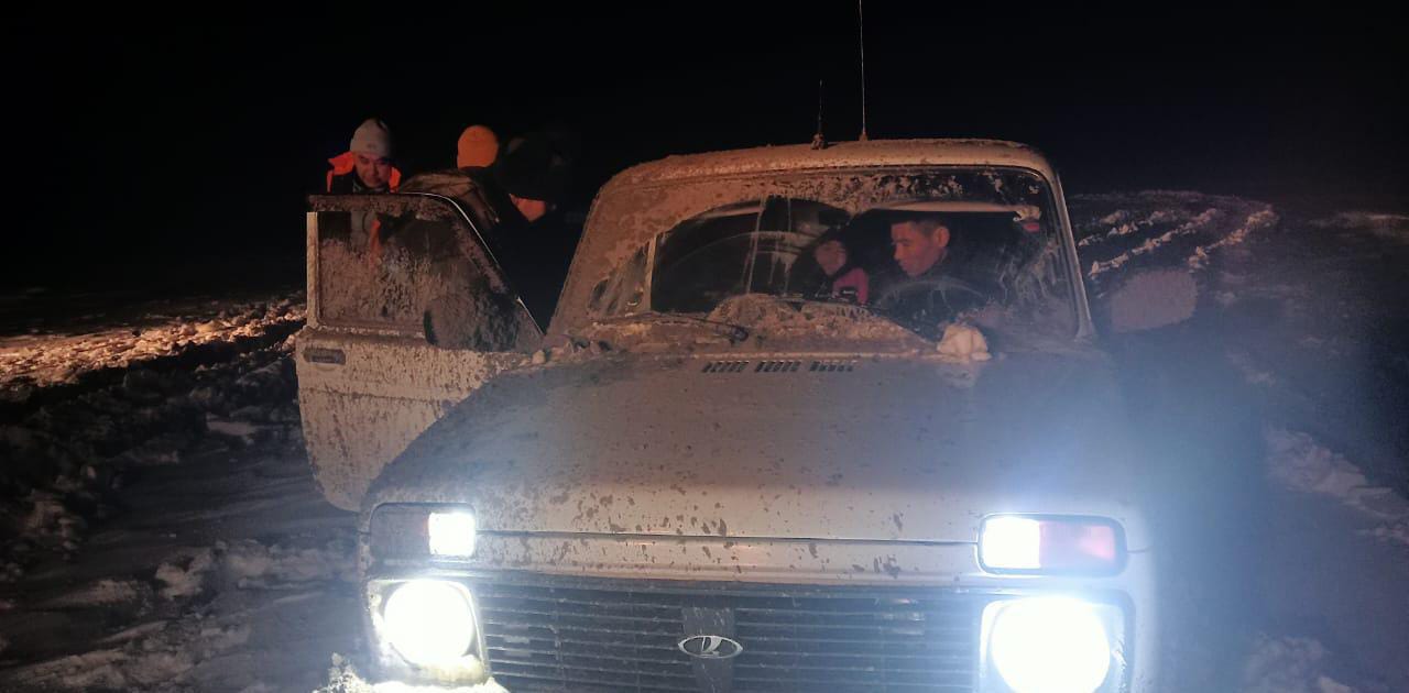15 человек спасены из болотной ловушки в Атырауской области