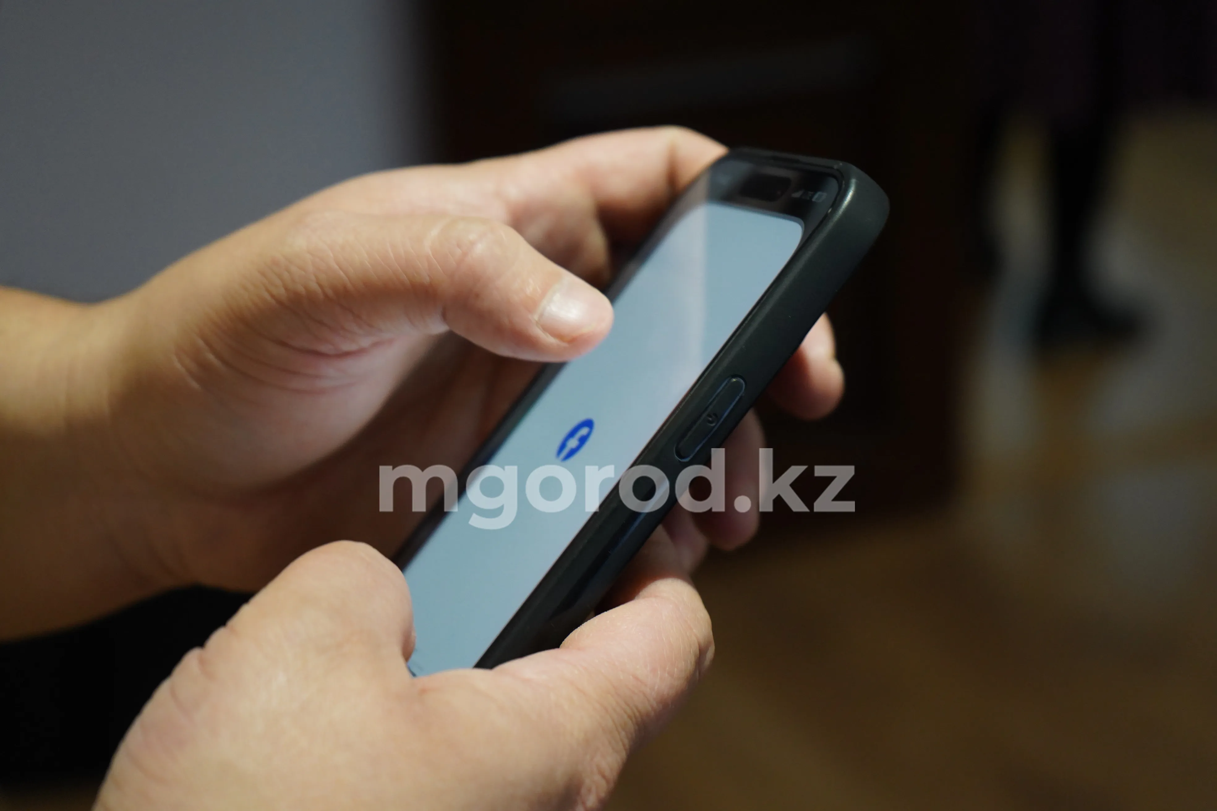 На 100 тысяч тенге оштрафовали жителя Атырау за публикацию чужой фотографии