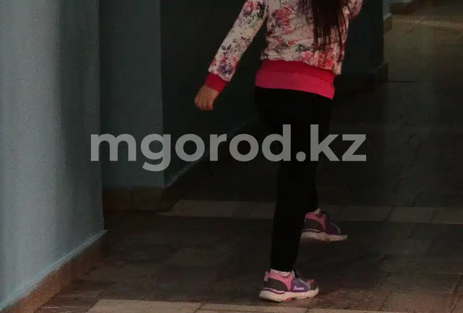 Пятерых родителей ограничили в правах после визита мобильной группы в ЗКО