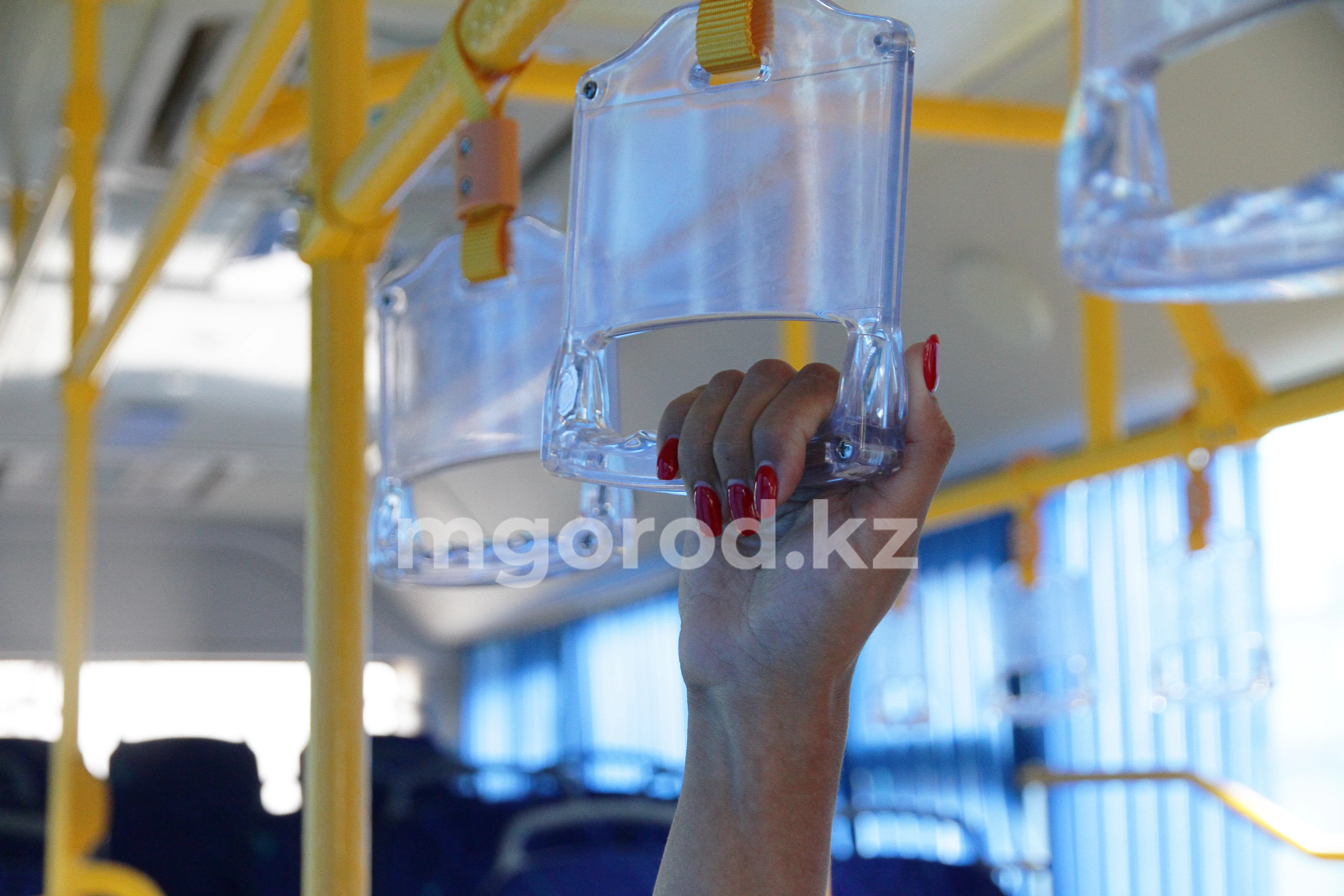 В Атырау запустили бесплатные автобусы после таравих-намаза