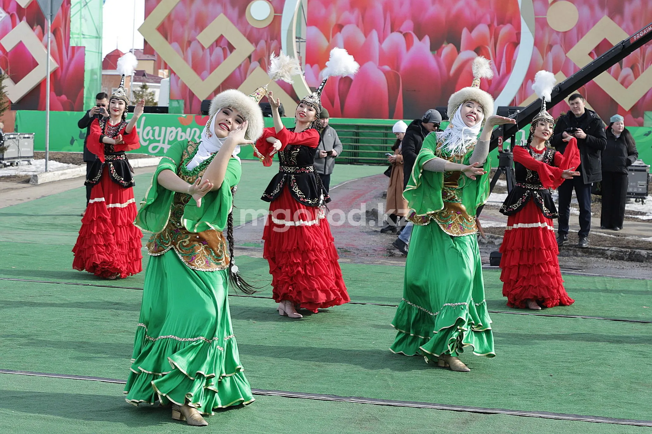 Конкурсы, концерты и салют: как уральцы отметят праздники в марте