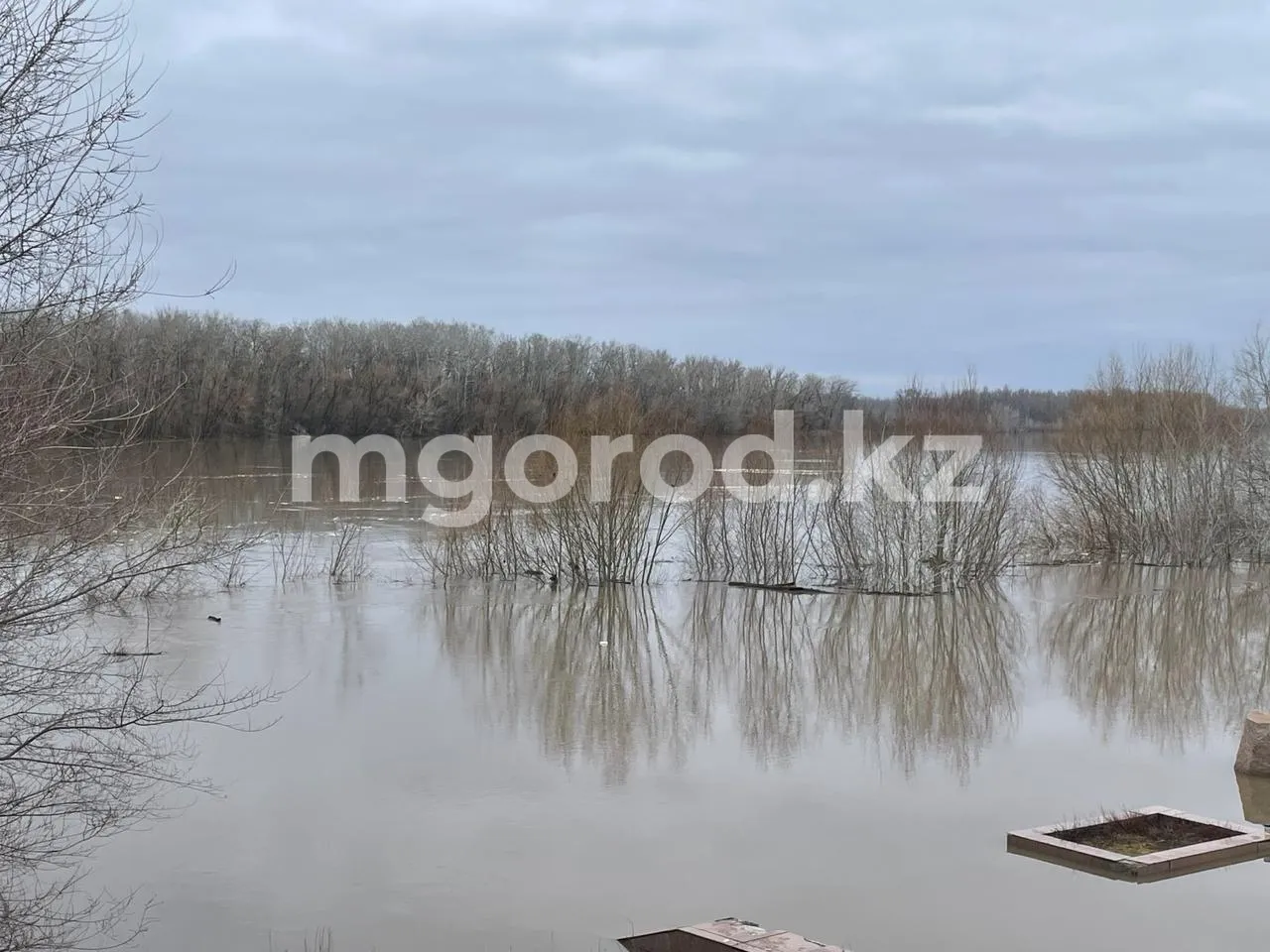 Паводок в ЗКО: вода в Урал медленно прибывает