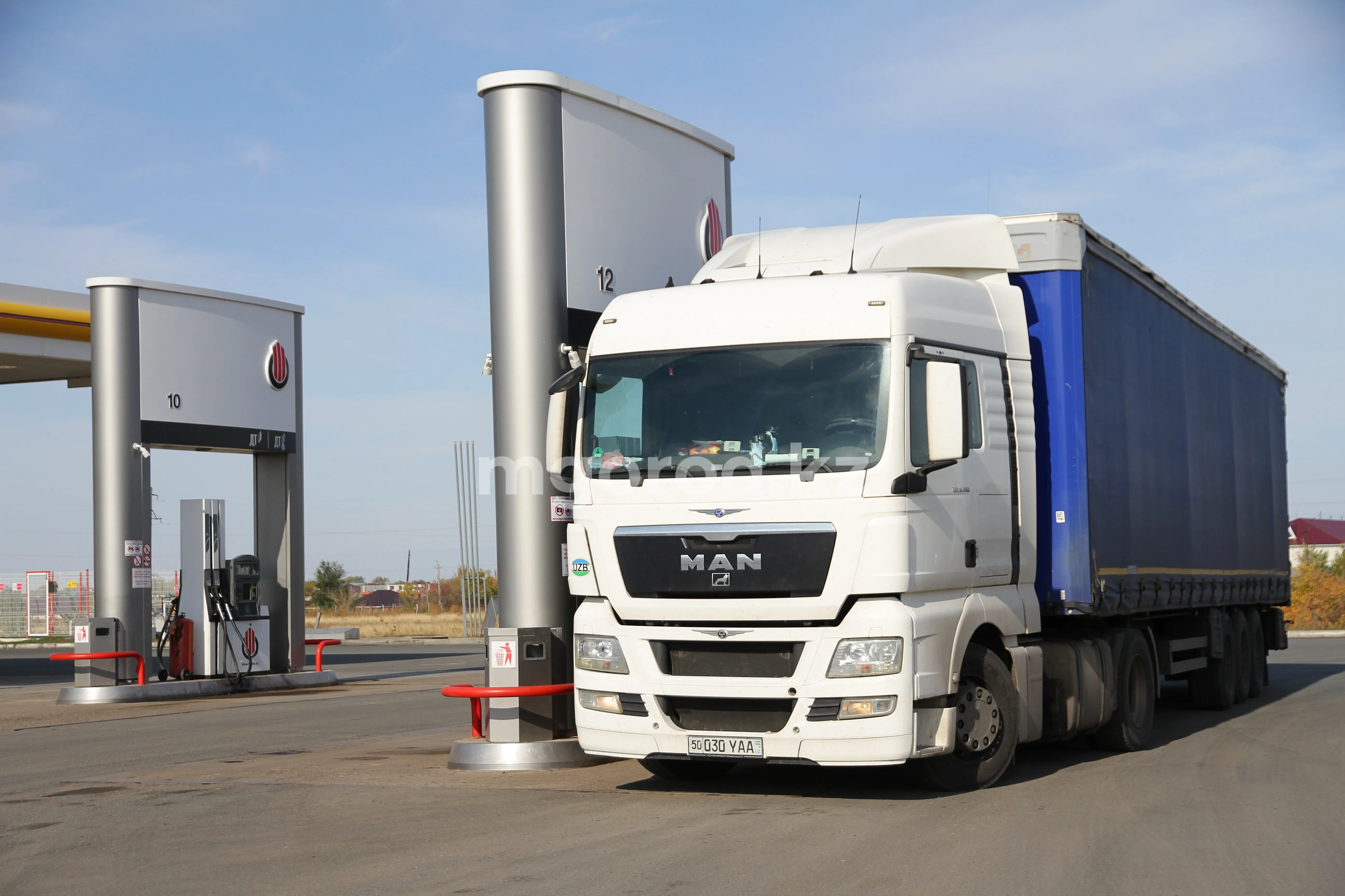 В Казахстане дизтопливо и бензин иностранцам будут отпускать по другим ценам