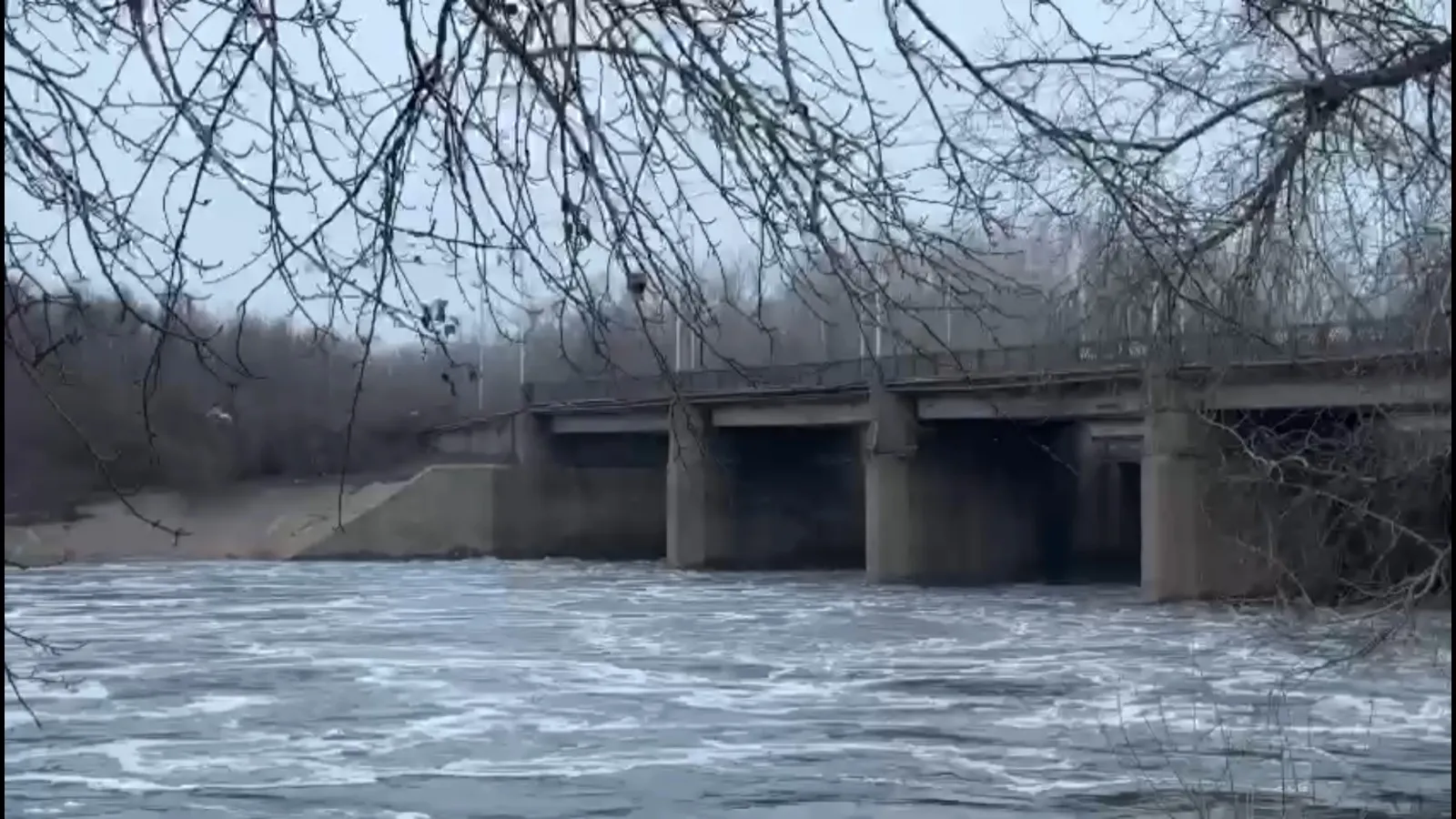 Участок дороги Атырау-Уральск временно закрыли