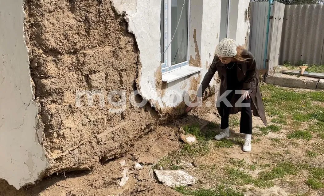 Новые дома строят родственникам госслужащих — пострадавшие от паводка в ЗКО