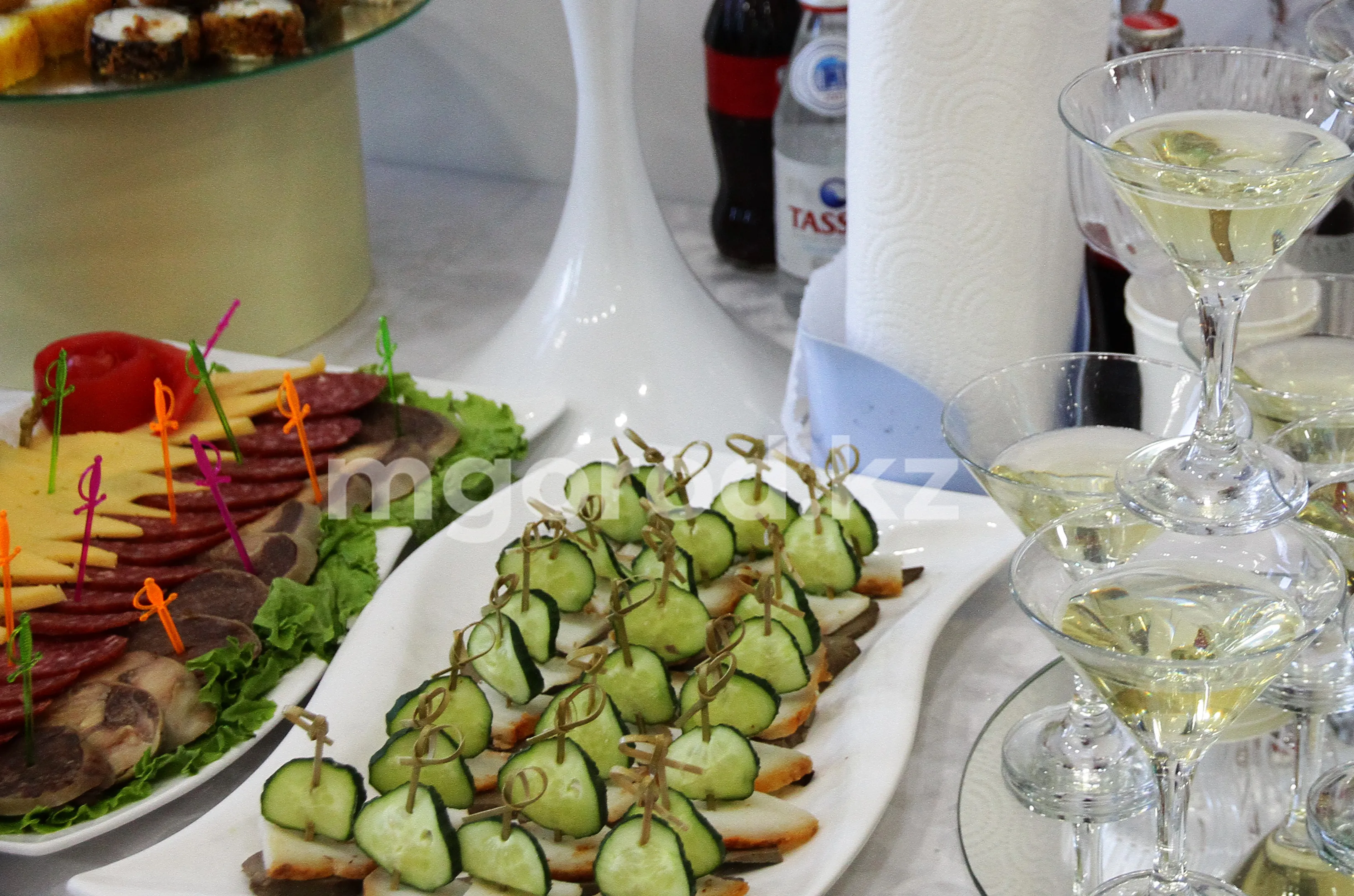 Для жителей ЗКО стал дороже обед в столовой и ужин в ресторане