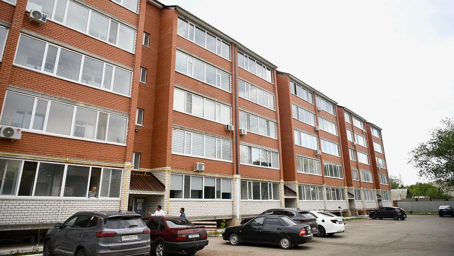 Паводок в ЗКО: пострадавшим дачникам начали выдавать жилье в Уральске