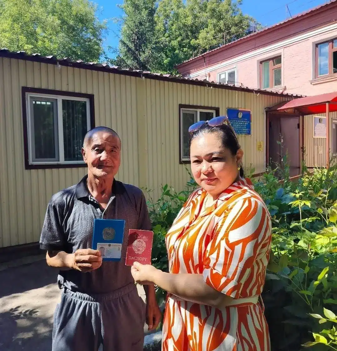 Теперь я - человек: 33 года проживший без документов житель ЗКО нашел сына в Южной Корее