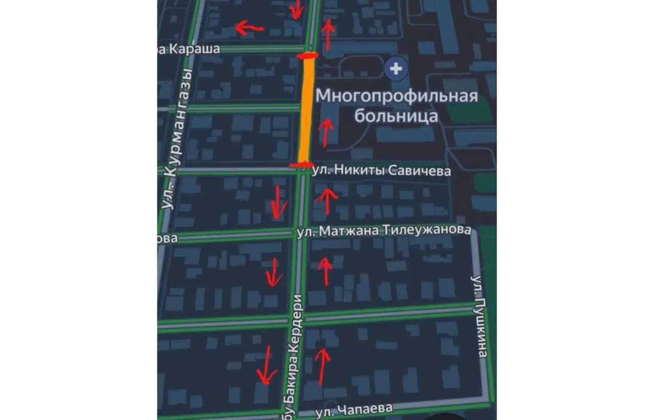 Из-за заторов участок улицы в Уральске сделали с односторонним движением