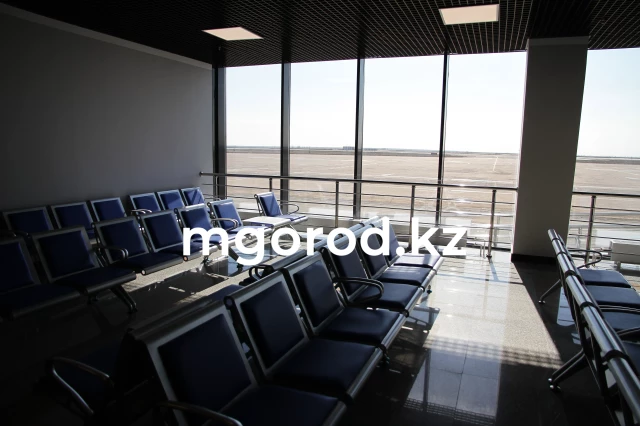 Сотрудник уральского аэропорта пожаловался на  руководство депутатам ЗКО