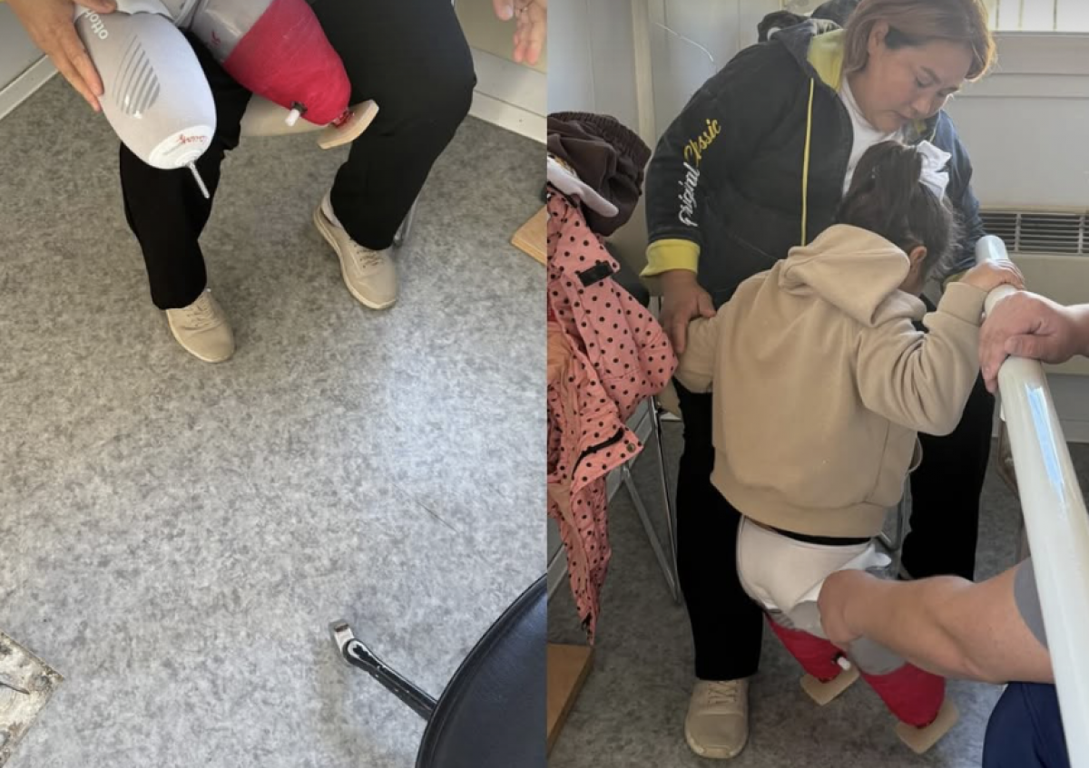 Потерявшая в ДТП ноги девочка делает первые шаги на протезах