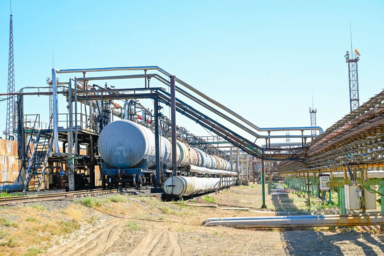 Ремонт Атырауского НПЗ: на сколько хватит запасов