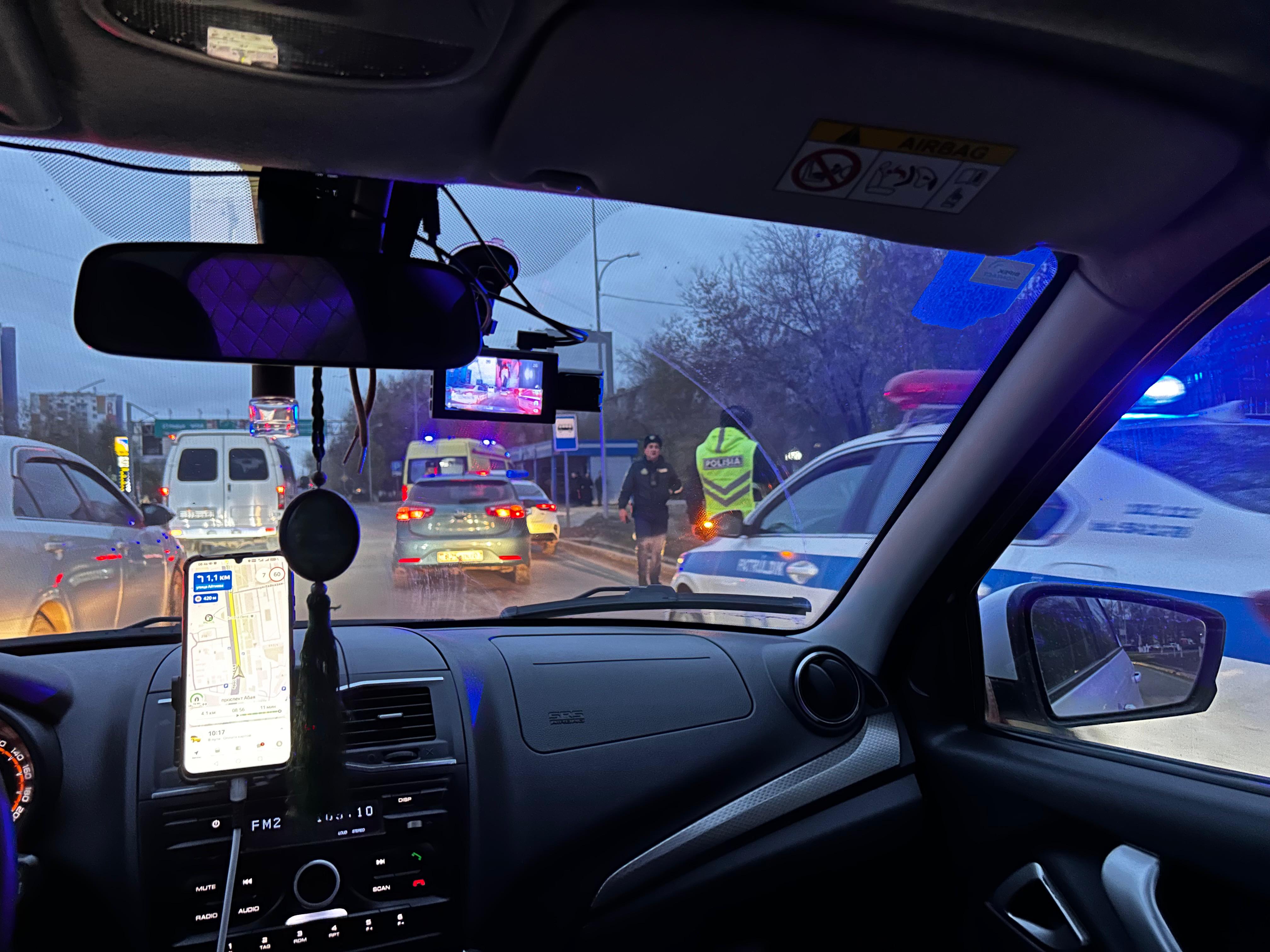 Оралда жаяу жүргіншілер жолағында 15 жасар жасөспірімді көлік қақты