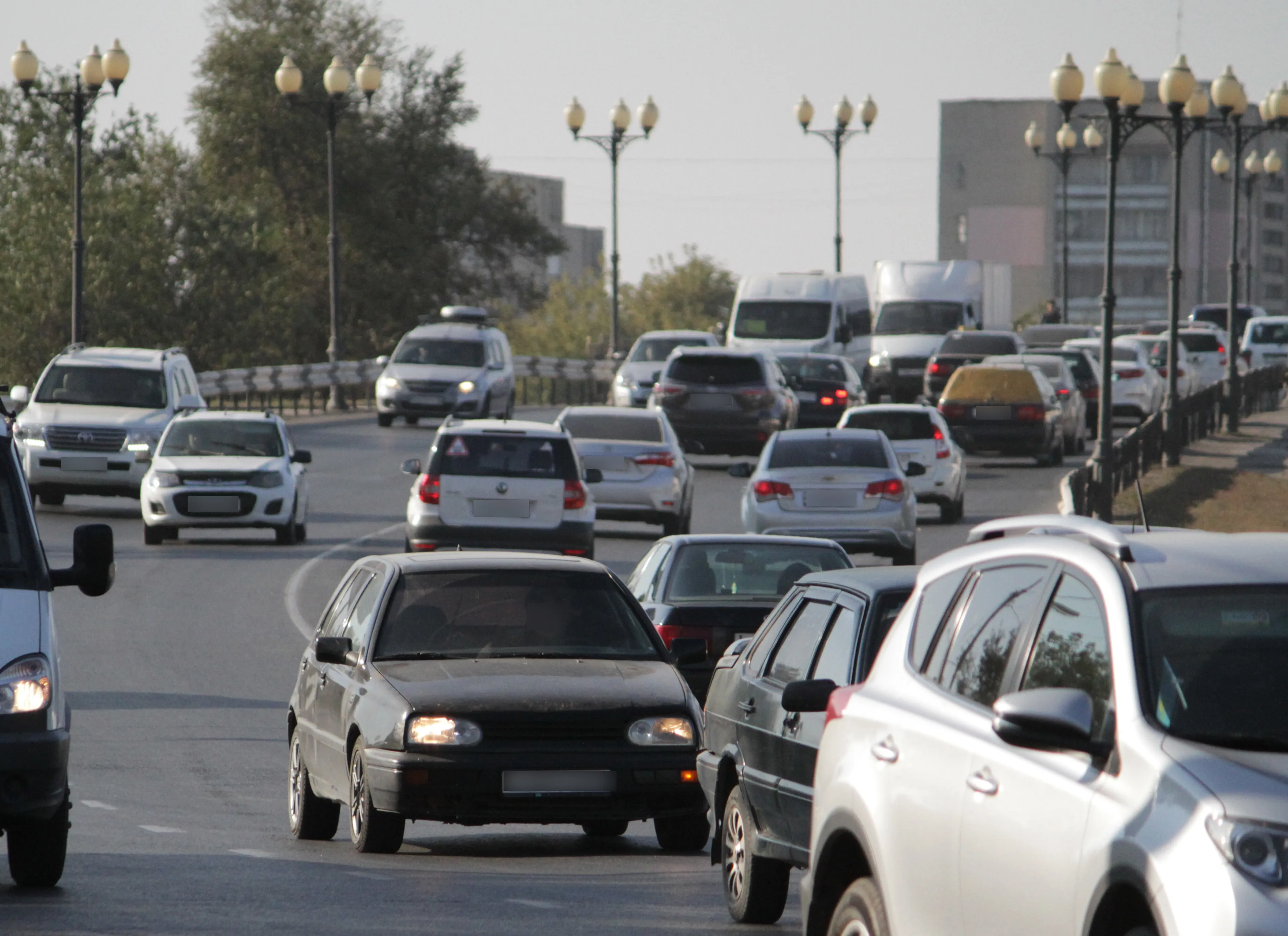 Угнанный автомобиль купил житель Уральска в автосалоне