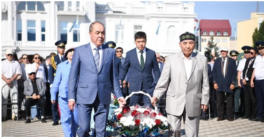 180 лет со дня рождения Абая: в Уральске почтили память великого поэта